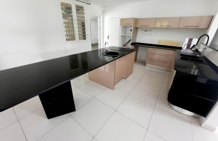 Vente Maison 195m&sup2; 4 pièces Matoury