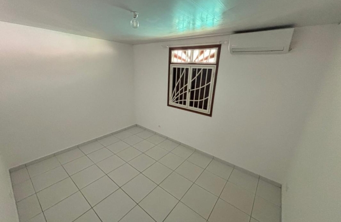 Location Maison 86m&sup2; 4 pièces Remire Montjoli