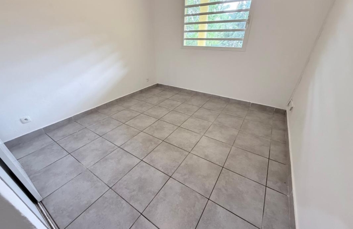 Vente Maison 134m&sup2; 5 pièces Remire Montjoli