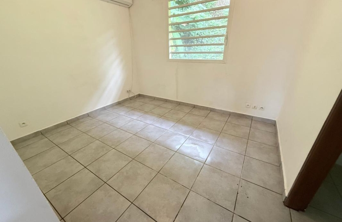 Vente Maison 134m&sup2; 5 pièces Remire Montjoli
