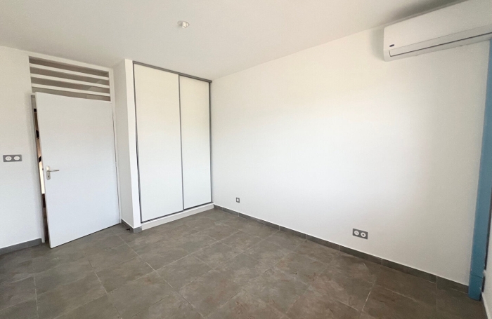 Location Appartement 71.1m&sup2; 4 pi&egrave;ces Remire Montjoli