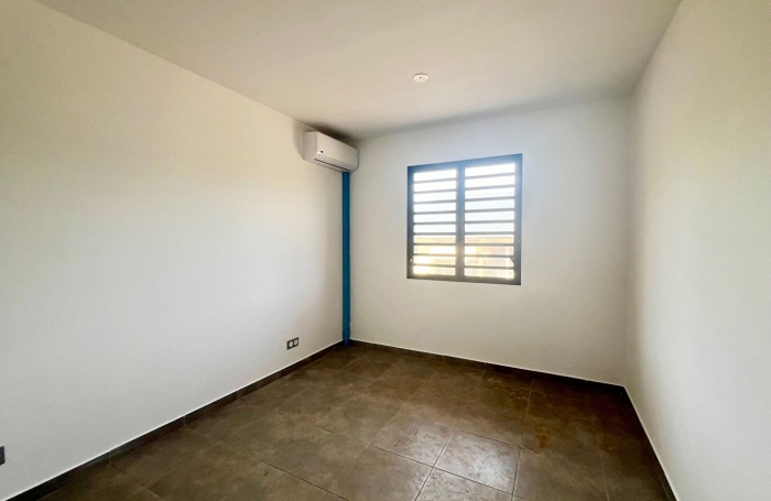 Location Appartement 71.1m&sup2; 4 pi&egrave;ces Remire Montjoli