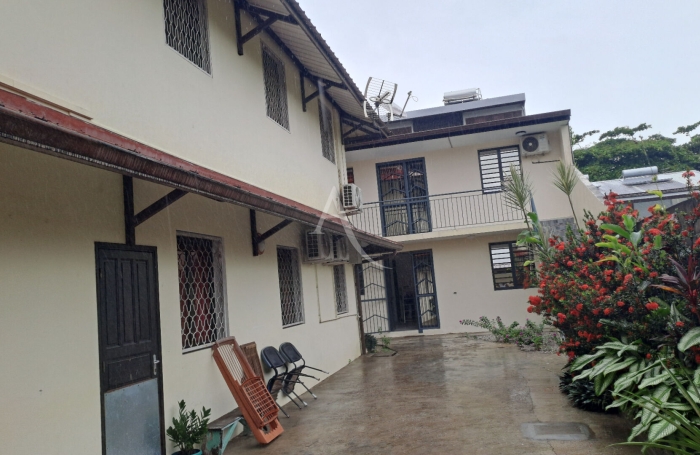 Vente Immeuble 430m&sup2; 18 pi&egrave;ces Cayenne
