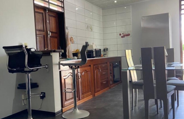 Vente Immeuble 350m&sup2; 10 pi&egrave;ces Cayenne