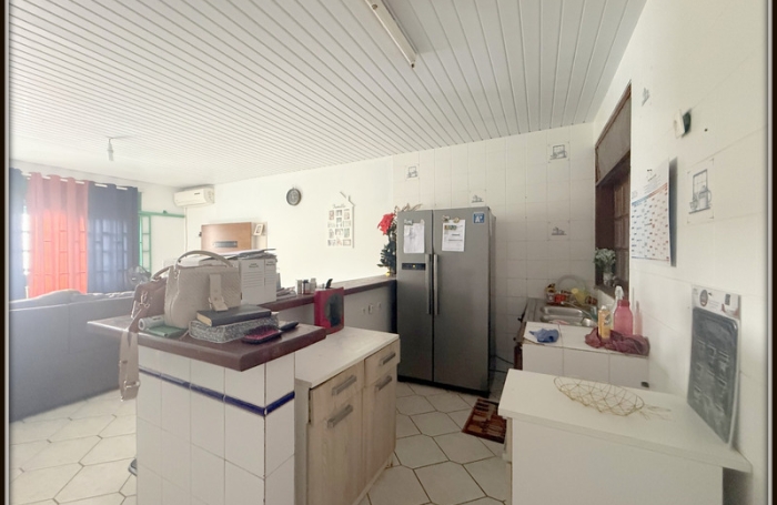 Vente Immeuble 167m&sup2; 7 pièces Cayenne