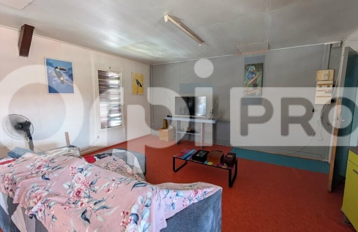 Immeuble mixte d'une surface totale d'environ 344 m&sup2; &ndash; Centre-ville de Cayenne