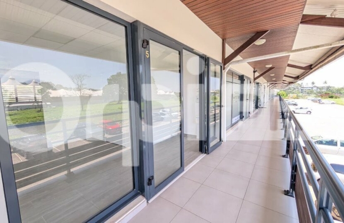 Local professionnel de 50 m&sup2; &ndash; Emplacement strat&eacute;gique &agrave; R&eacute;mire-Montjoly, &agrave; proximit&eacute; imm&eacute;diate de Cayenne