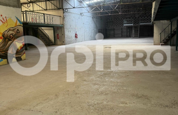 Location Entrepot 