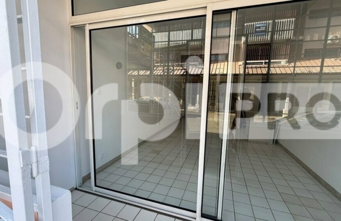 Local commercial 33m&sup2; au coeur du centre ville de Cayenne