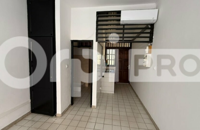 Local commercial 33m&sup2; au coeur du centre ville de Cayenne