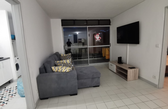 Appartement de Type F2 meublé avec locataire - Fort-de-France