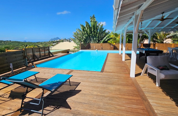 Charmante villa F6 avec piscine et vue mer - RIVIERE-SALEE