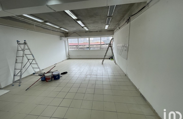 Location Local commercial 57m&sup2; La Trinité