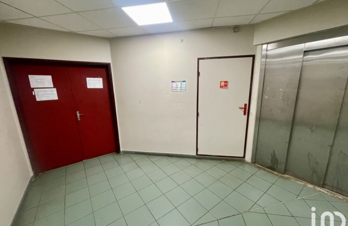 Location Local commercial 57m&sup2; La Trinité