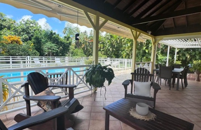 Villa de type F4 avec piscine - LE LAMENTIN