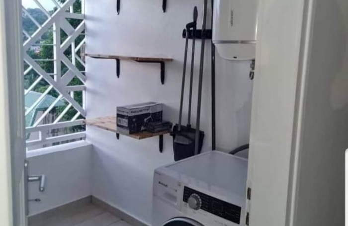 Appartement T4 enti&egrave;rement r&eacute;nov&eacute;, lumineux et moderne &agrave; Fort-de-France