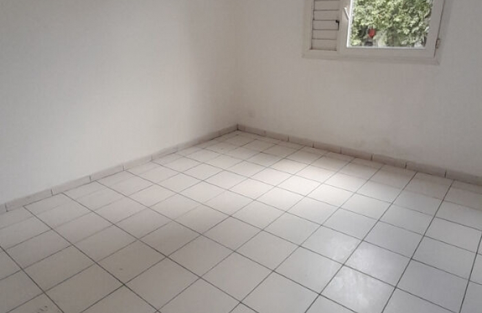 Location Appartement 60m² 3 pièces Fort de france