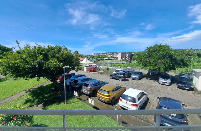 FORT-DE-FRANCE, Dillon Stade, Bureau de 57 m2