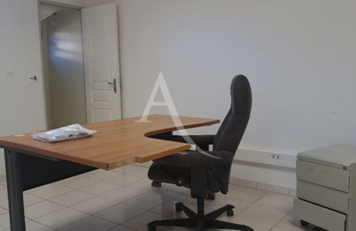 Location Bureaux 100m² Ducos