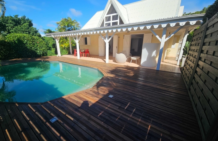 Charmante villa F5 avec piscine au calme