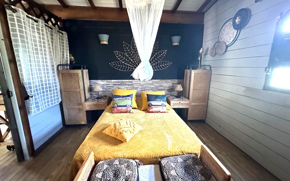 SAINTE ANNE- PROPRIETE VUE MER PANORAMIQUE 10000M² TERRAIN