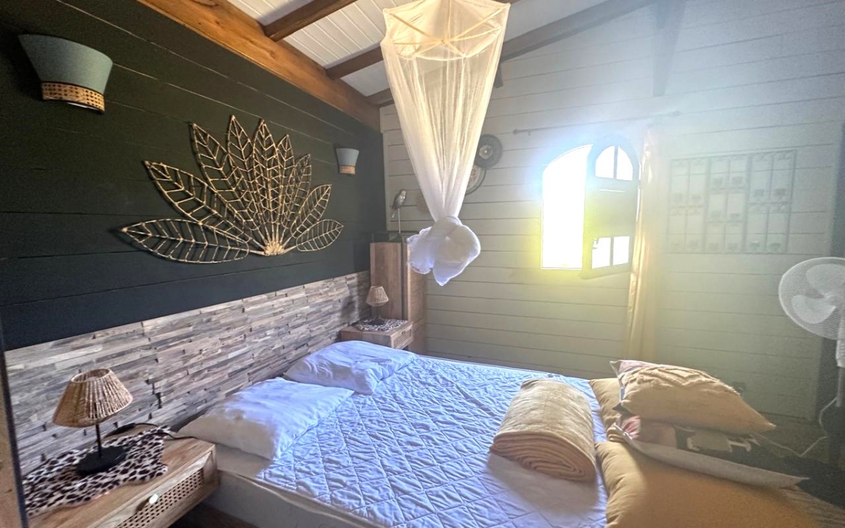 SAINTE ANNE- PROPRIETE VUE MER PANORAMIQUE 10000M² TERRAIN