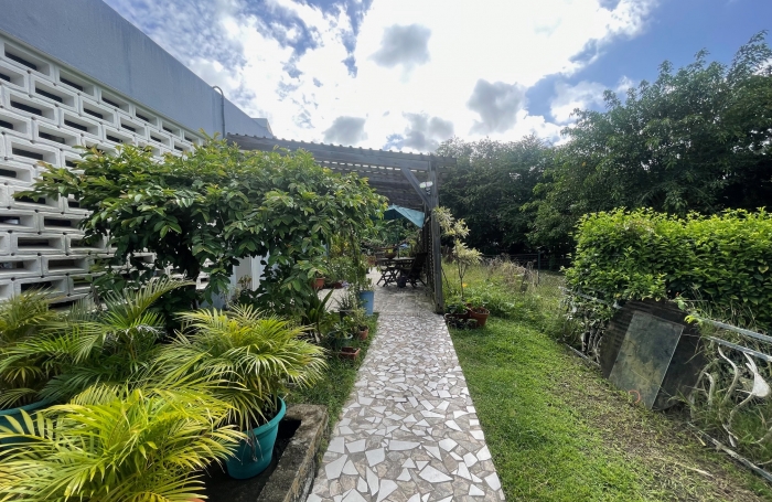 Maison F5 + F2 indépendant - SCHOELCHER