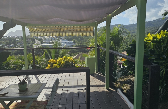 Villa F3 avec piscine dans un lotissement r&eacute;cent - LE DIAMANT