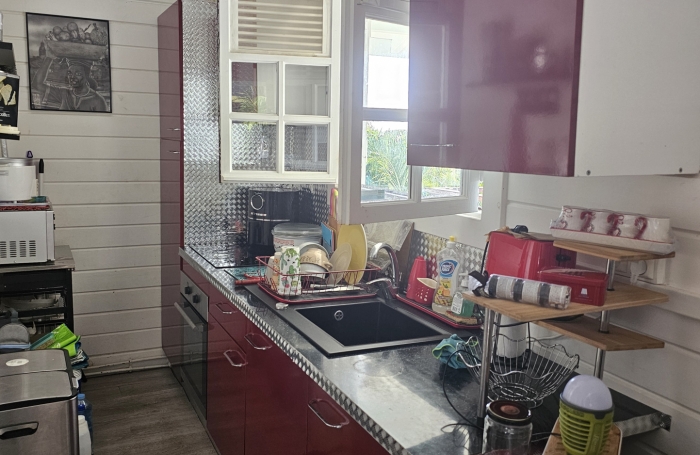 Villa F3 avec piscine dans un lotissement r&eacute;cent - LE DIAMANT