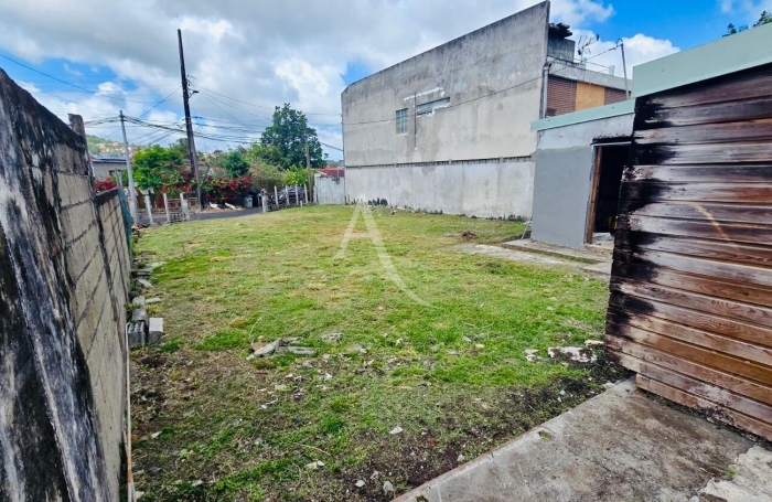 Vente Terrain 348m² Fort de france