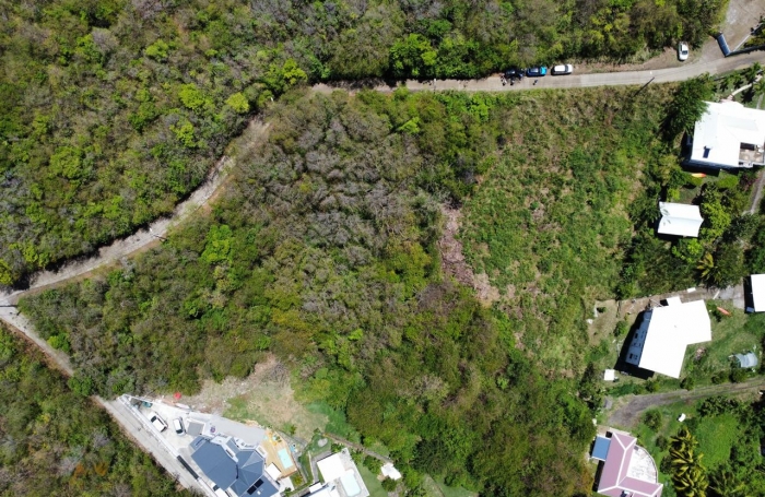 terrain constructible avec vue mer au quartier Pointe la Rose - LE ROBERT