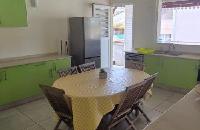 Vente Maison 170.03m&sup2; 8 pi&#232;ces Sainte Anne