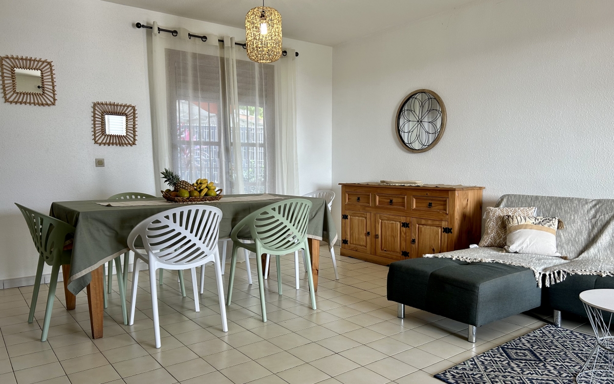 SAINTE LUCE - Vue mer -VILLA 3 chambres avec piscine 2300€