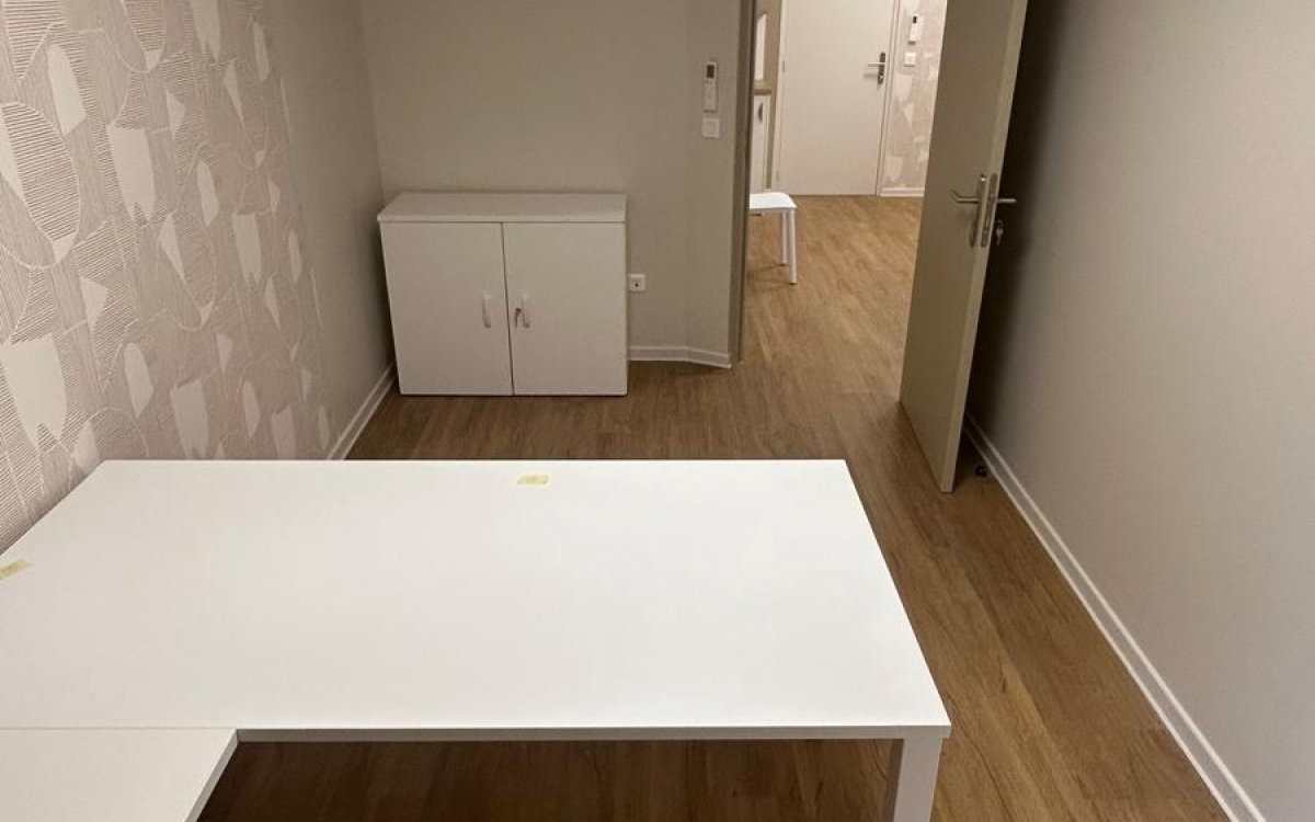 Bureaux aménagés 42 m² avec accueil Fort-de-France  - 980€