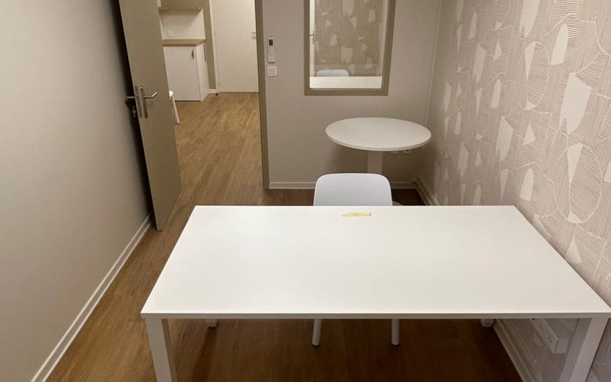 Bureaux aménagés 42 m² avec accueil Fort-de-France  - 980€