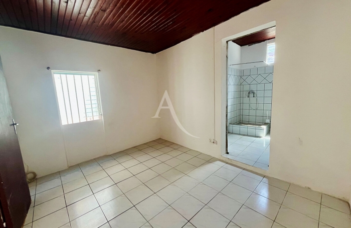 Vente Maison 220m² 12 pièces Saint Pierre