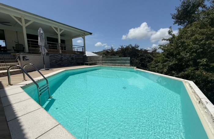 Belle villa de type F4  avec piscine et vue mer - Pointe Savane - Le Robert
