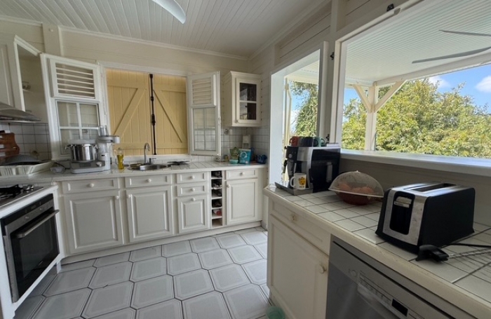 Belle villa de type F4  avec piscine et vue mer - Pointe Savane - Le Robert