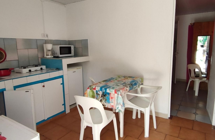 Vente Immeuble 648m&sup2; 18 pi&#232;ces Sainte Anne