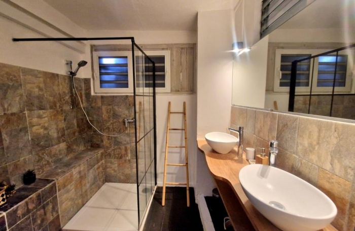 Vente Maison 165.21m&sup2; 4 pi&#232;ces Saint Pierre