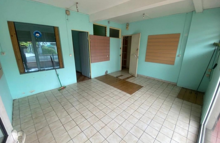 Location Local commercial 26m&sup2; 2 pi&#232;ces Saint-Esprit