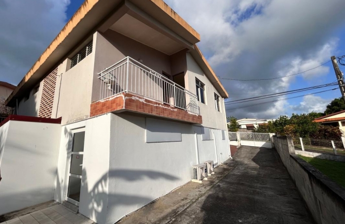 Vente Immeuble 184.05m&sup2; 4 pi&#232;ces Le Lamentin