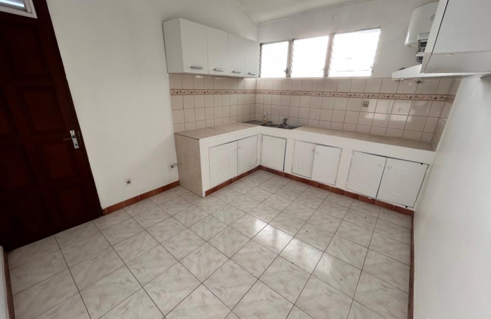 Vente Immeuble 184.05m&sup2; 4 pi&#232;ces Le Lamentin