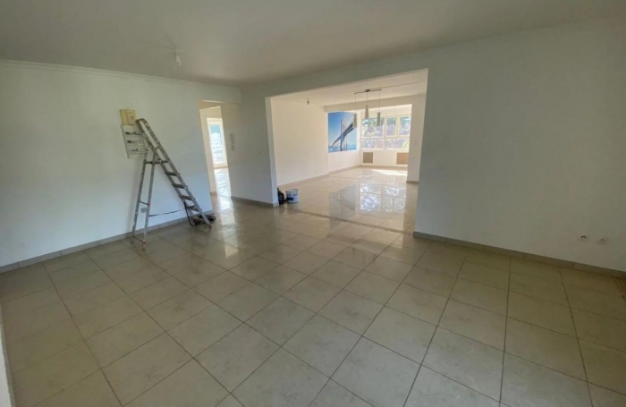 Location Appartement 175m&sup2; 5 pi&#232;ces Le Robert