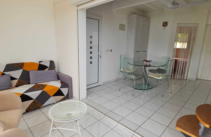 Lumineux F2/3 meublé avec vue sur la Marina