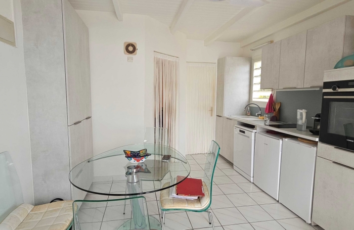 Lumineux F2/3 meublé avec vue sur la Marina