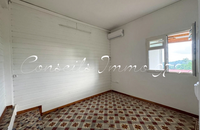 BUREAUX À LOUER - BOURG - GROS-MORNE