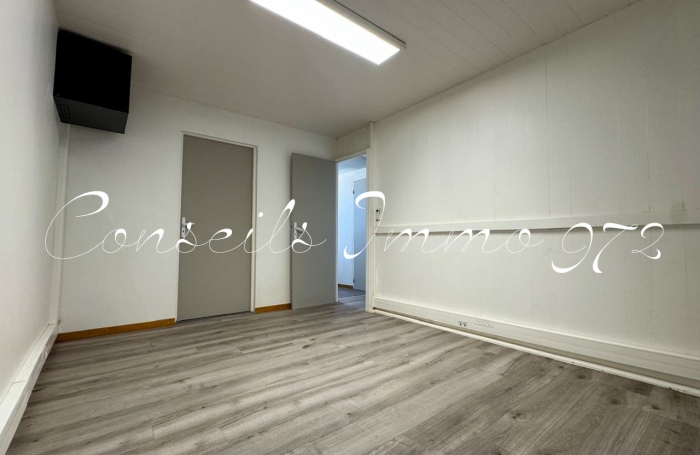 Location Local commercial 97213