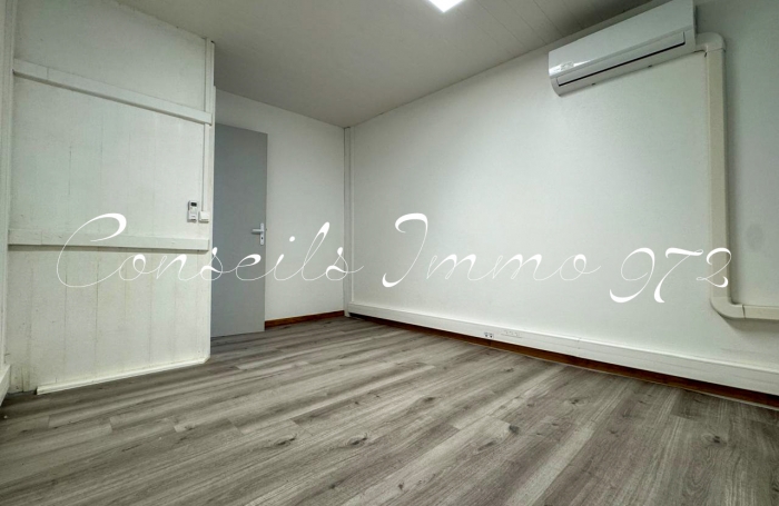 BUREAUX À LOUER   BOURG - GROS-MORNE