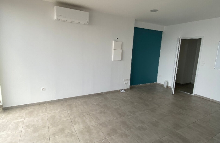 Location Bureaux 40m&sup2; Schoelcher